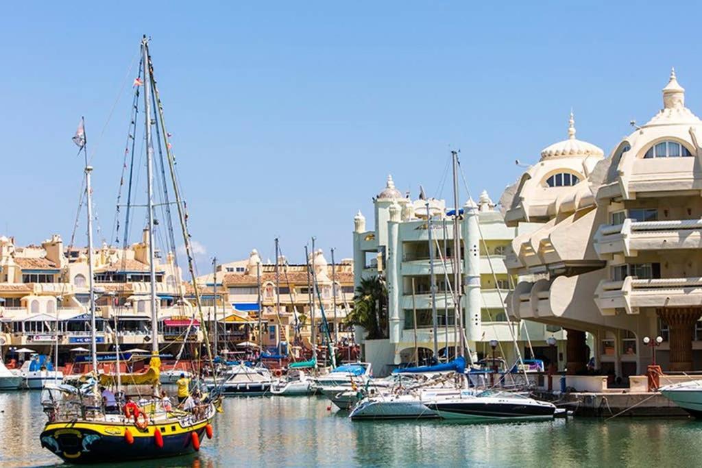 Apartamento Apartamento junto al mar en Puerto Marina Benalmádena Exterior foto